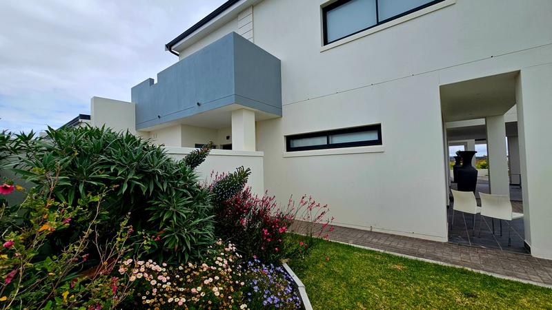 4 Bedroom Property for Sale in Renosterbos Estate Western Cape